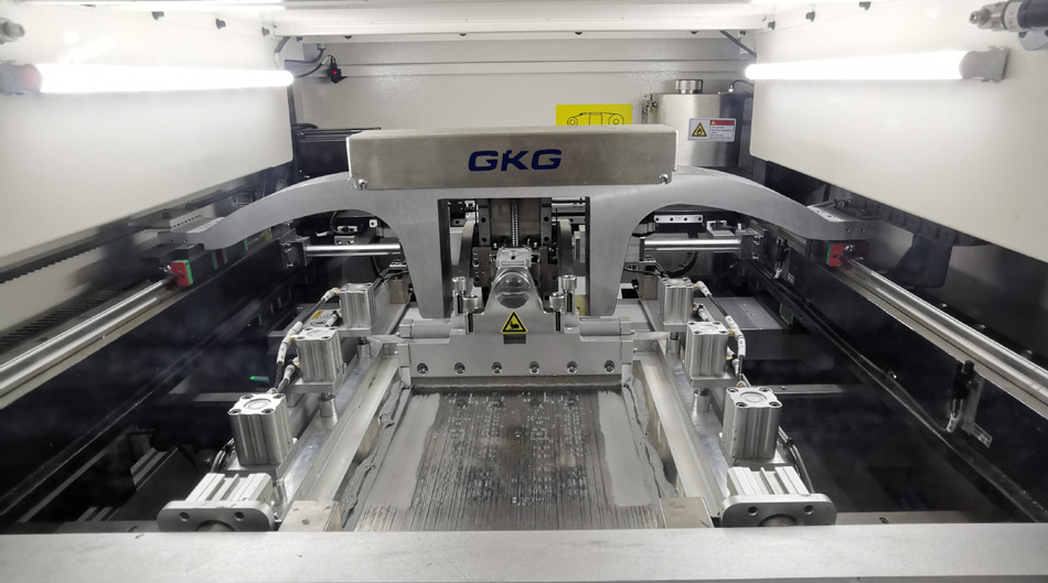 Multilayer PCB လုပ်ကြံလွှင့်ခြင်းတွင်မြည်တမ်းခြင်း, တူးခြင်း, ကြေးဝါပြားများ, အဆင့်တစ်ခုစီသည်နောက်ဆုံးထုတ်ကုန်၏အရည်အသွေးကိုသေချာစေရန်တင်းကျပ်သောလုပ်ငန်းစဉ်ထိန်းချုပ်မှုလိုအပ်သည်။ စက်ရုံများသည်အသေးစိတ်လုပ်ငန်းစဉ်ဆိုင်ရာသတ်မှတ်ချက်များနှင့်လုပ်ငန်းဆိုင်ရာစံနှုန်းများကိုထူထောင်သင့်ပြီးအဆင့်တစ်ခုစီသည်လိုအပ်ချက်များနှင့်ကိုက်ညီစေရန်သေချာစေရန်တိကျခိုင်မာသည့်လုပ်ငန်းစဉ်စောင့်ကြည့်စစ်ဆေးမှုနှင့်အရည်အသွေးထိန်းချုပ်မှုကိုအကောင်အထည်ဖော်သင့်သည်။