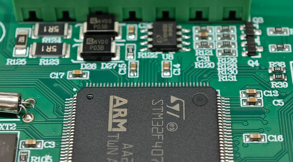 Високоточна обробка PCBA RCU: які технологічні інновації змінили галузеві стандарти?